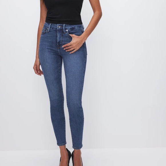 GOOD AMERICAN GOOD LEGS CROP JEANS - Picture 1 of 8
